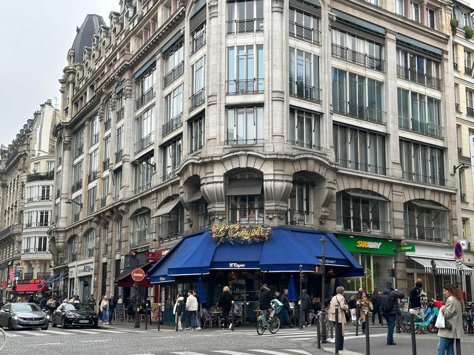 Unique At The Bourse Apartment
